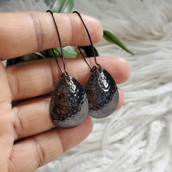 Teardrop Shaped Hammered Metal Dangle Earrings - Picture 1 of 4